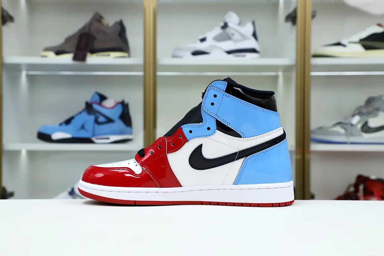 Kimikick JORDAN HIGH 'FEARLESS' RETRO 1 AIR OG 0808